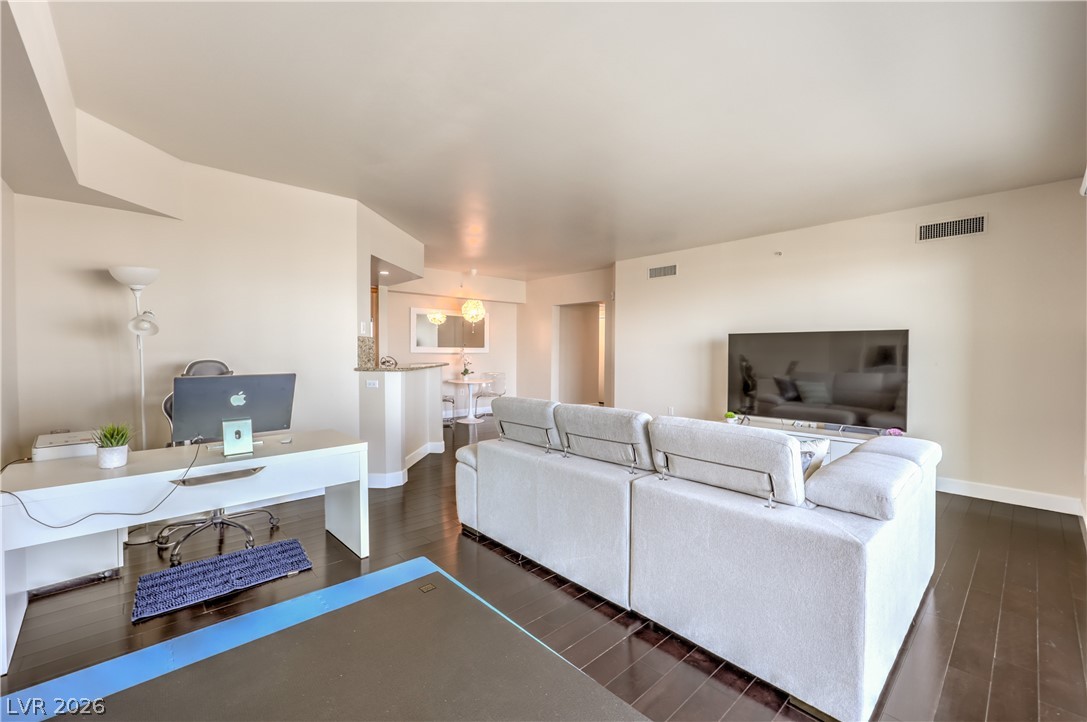 2777 Paradise Road 807 Las Vegas NV 89109