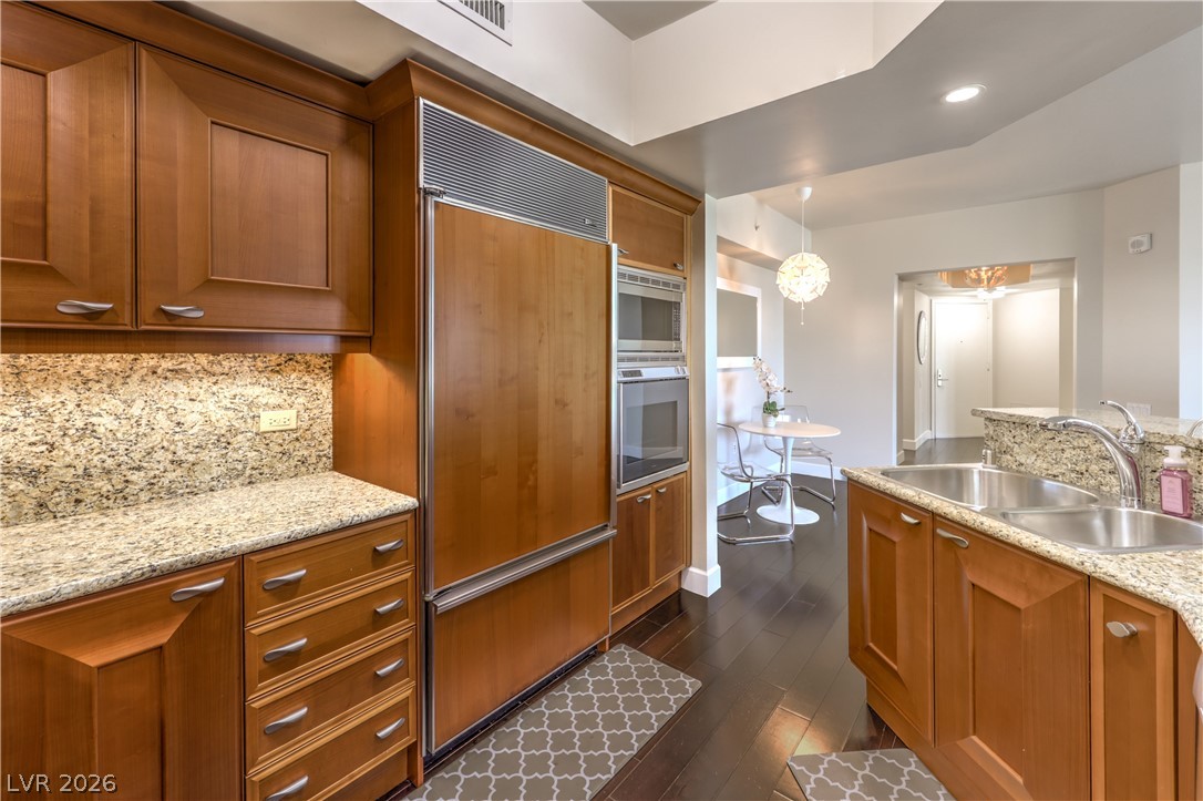 2777 Paradise Road 807 Las Vegas NV 89109