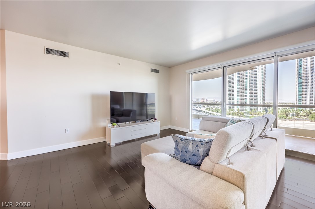 2777 Paradise Road 807 Las Vegas NV 89109