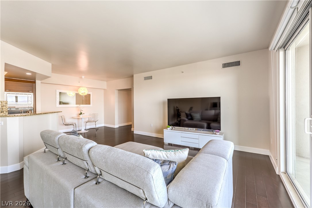 2777 Paradise Road 807 Las Vegas NV 89109
