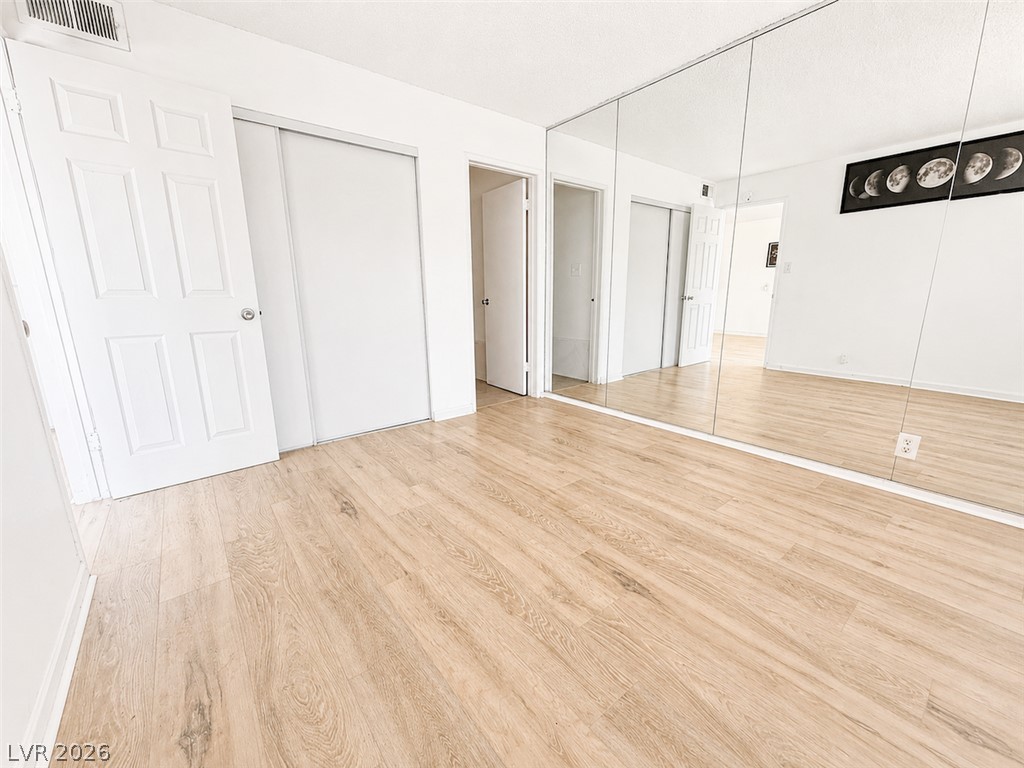 3720 Royal Crest Street 15 Las Vegas NV 89119