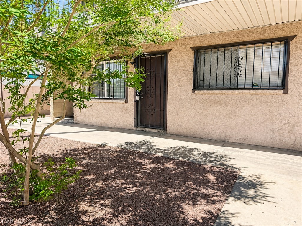 3720 Royal Crest Street 15 Las Vegas NV 89119