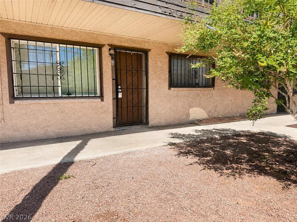 3720 Royal Crest Street 15 Las Vegas NV 89119