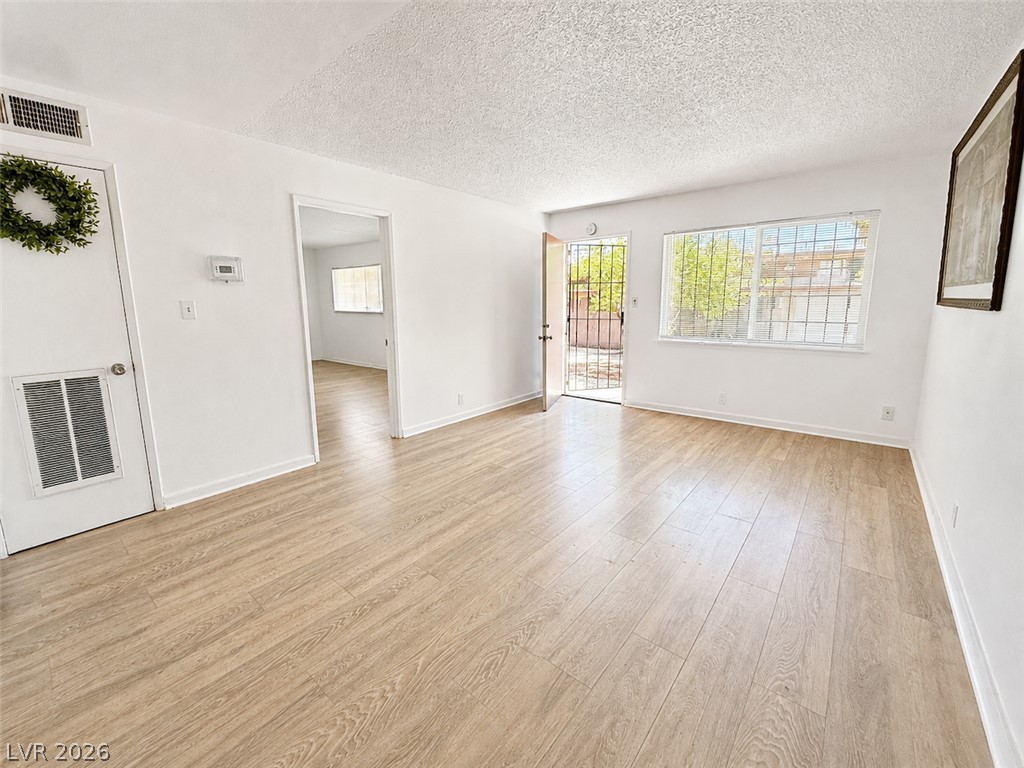 3720 Royal Crest Street 15 Las Vegas NV 89119