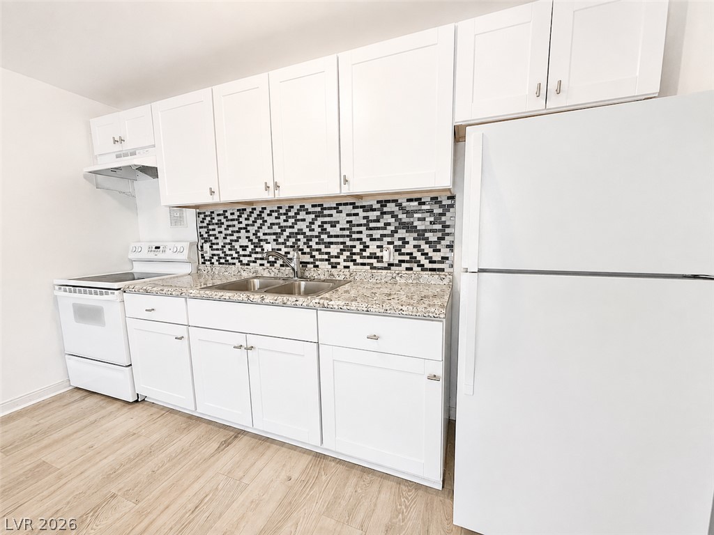 3720 Royal Crest Street 15 Las Vegas NV 89119