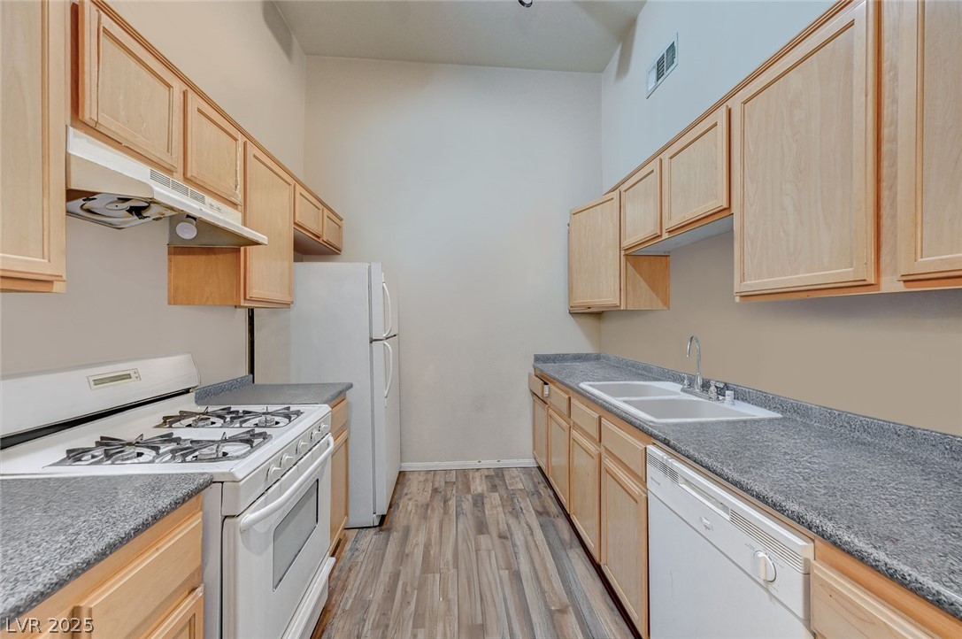 2305 West Horizon Ridge Parkway 1223 Henderson NV 89052