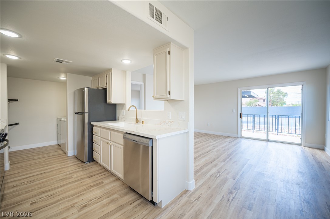 5310 Portavilla Court 102 Las Vegas NV 89122