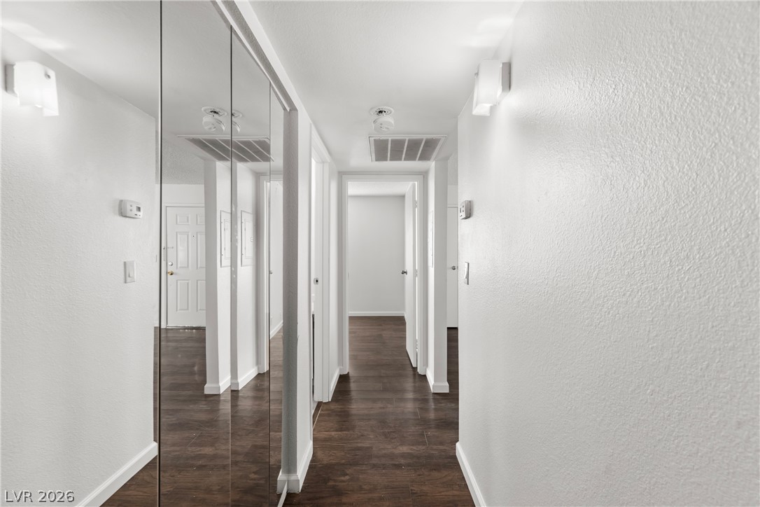 5191 Pioneer Avenue 204 Las Vegas NV 89146