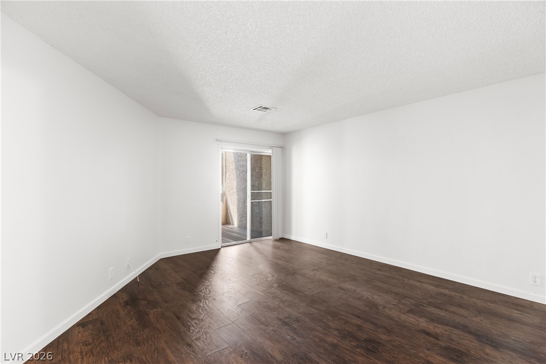 5191 Pioneer Avenue 204 Las Vegas NV 89146