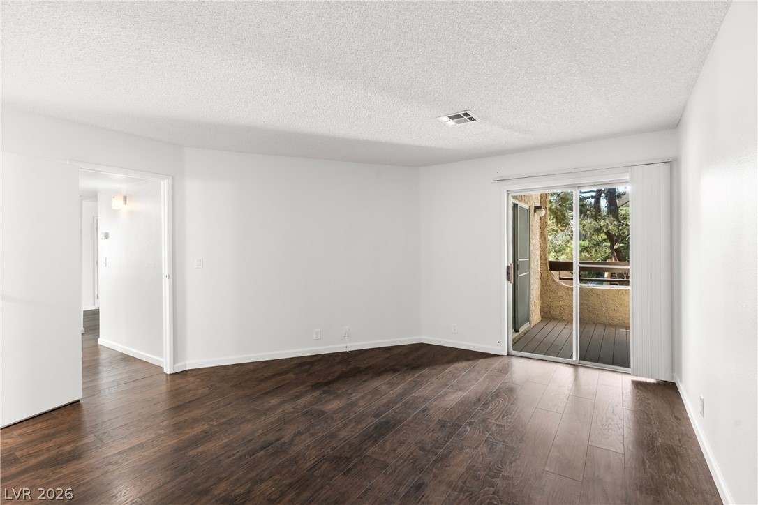 5191 Pioneer Avenue 204 Las Vegas NV 89146