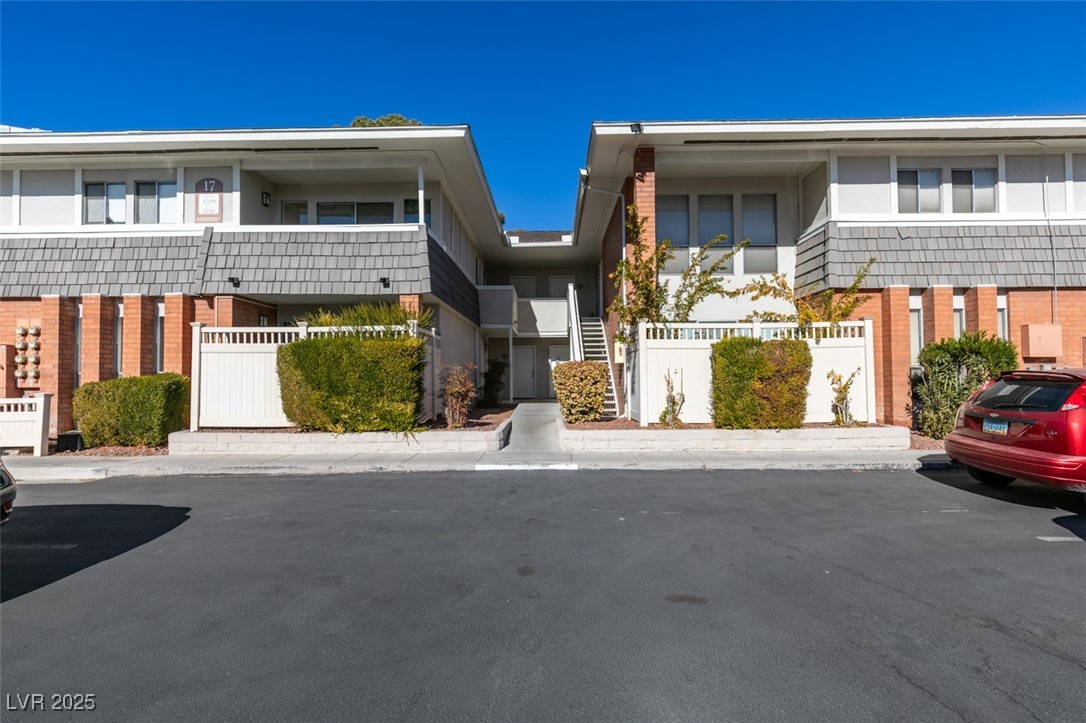 668 Oakmont Avenue 1715 Las Vegas NV 89109
