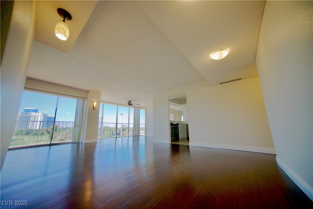 3111 Bel Air Drive 8e Las Vegas NV 89109