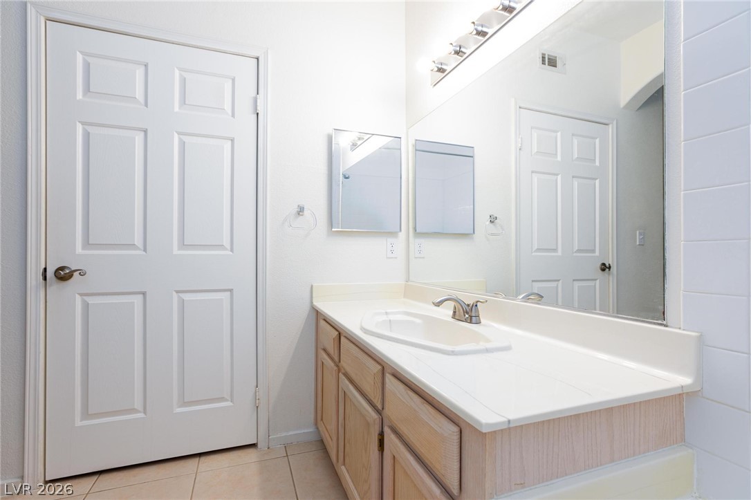 6480 Annie Oakley Drive 511 Las Vegas NV 89120