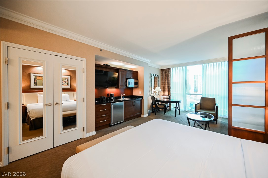 135 East Harmon Avenue 2009 & 2011 Las Vegas NV 89109