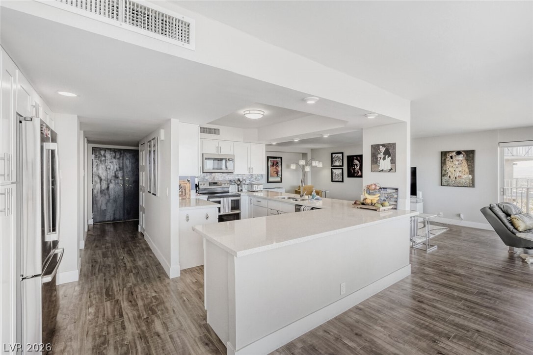 3111 Bel Air Drive 21f Las Vegas NV 89109