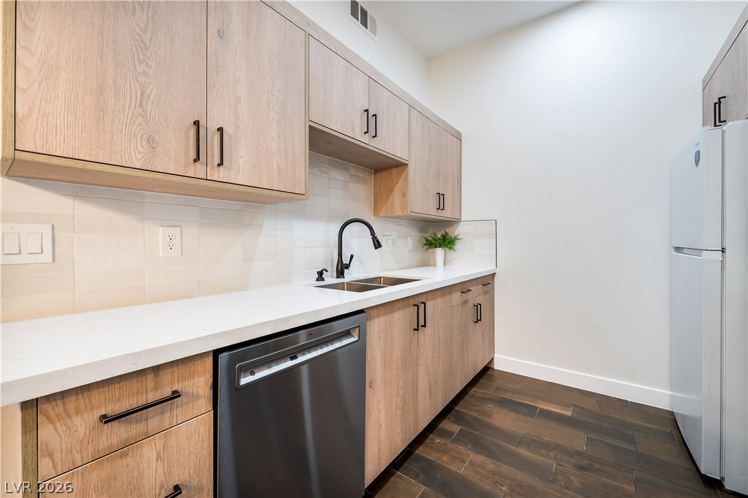 700 Carnegie Street 2314 Henderson NV 89052