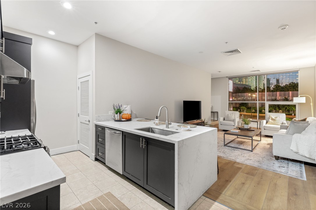 4585 Dean Martin Drive 204 Las Vegas NV 89103