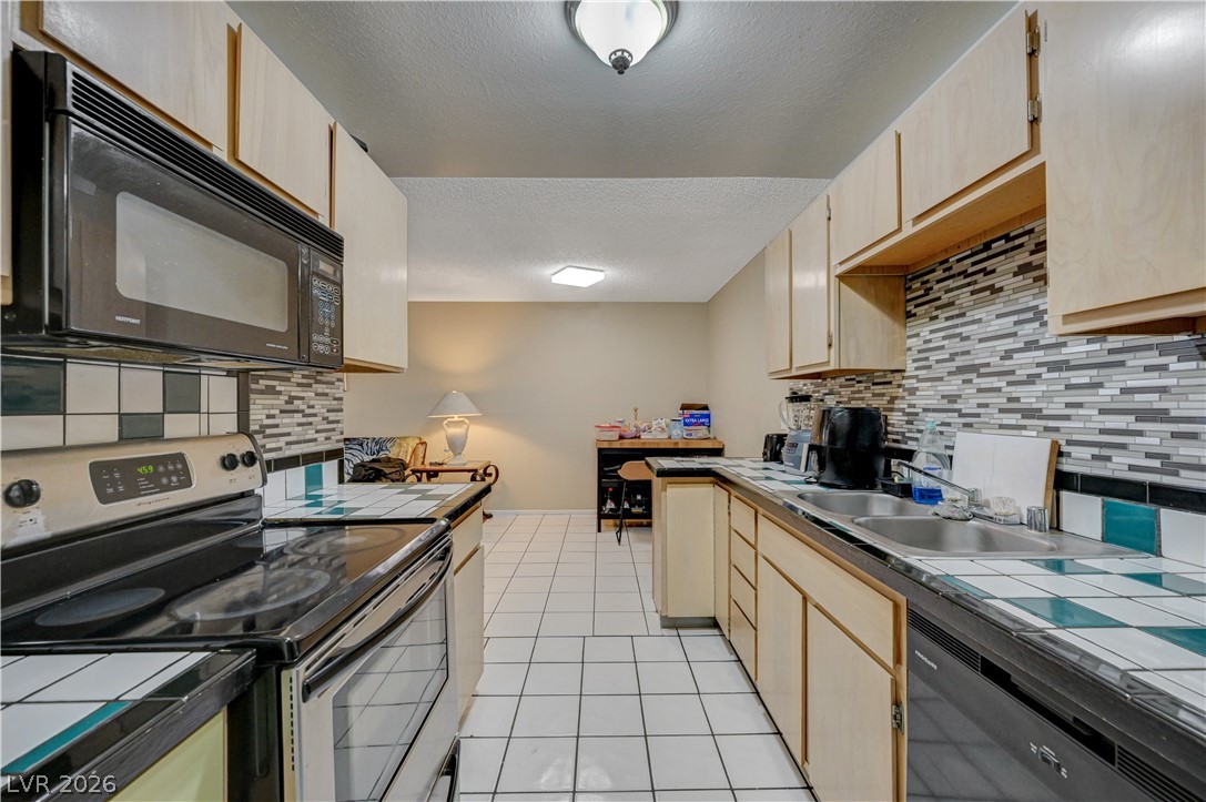 4734 Roberta Street 2 Las Vegas NV 89119