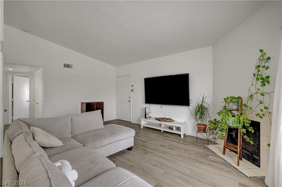 8450 Alta Drive 229 Las Vegas NV 89145