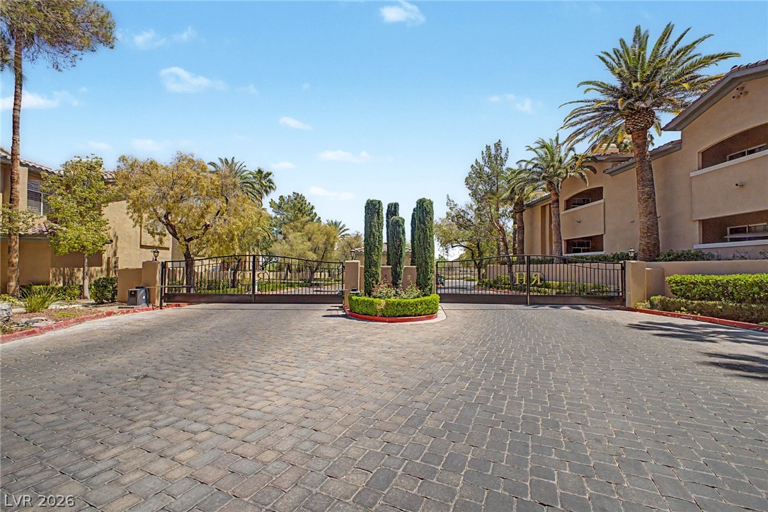 1713 Sky Of Red Drive 204 Las Vegas NV 89128