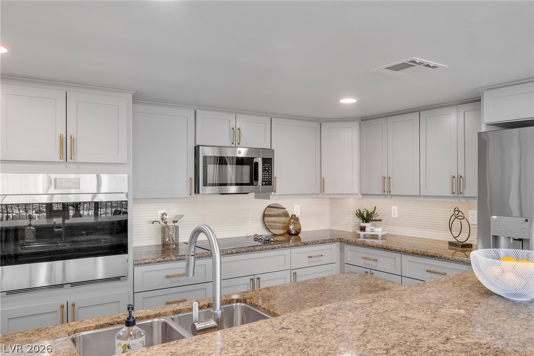 3111 Bel Air Drive 18b Las Vegas NV 89109