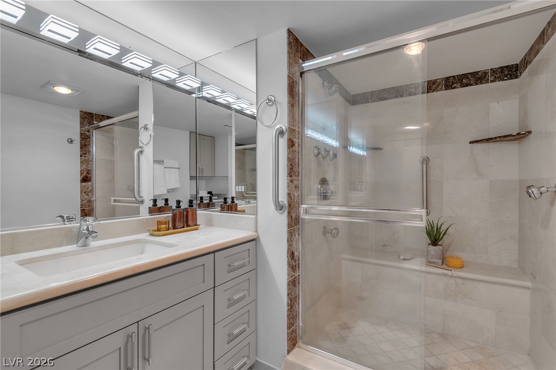 3111 Bel Air Drive 18b Las Vegas NV 89109