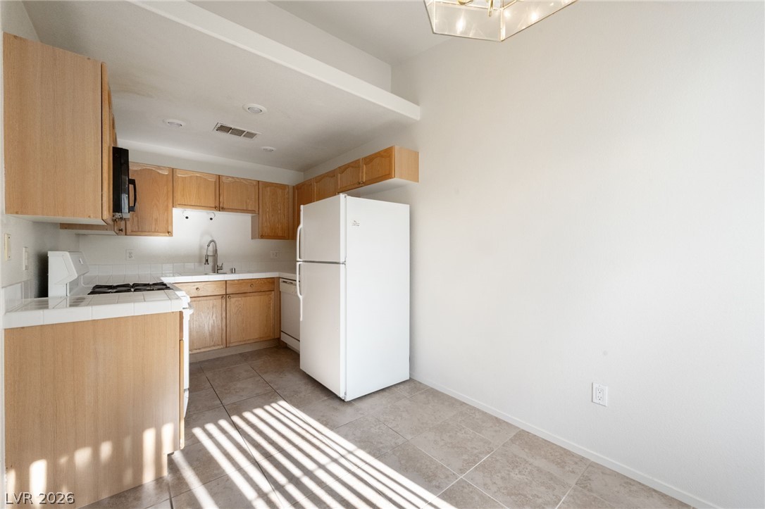 325 Amber Pine Street 205 Las Vegas NV 89144