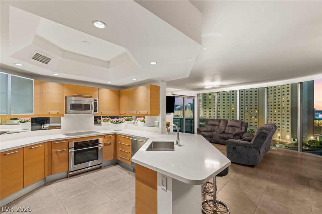 222 Karen Avenue 708 Las Vegas NV 89109