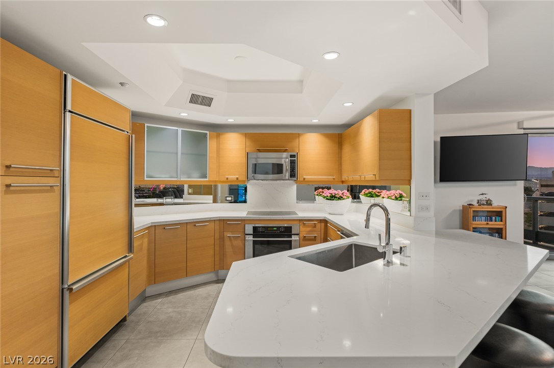 222 Karen Avenue 708 Las Vegas NV 89109
