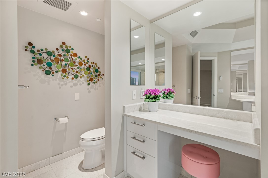 222 Karen Avenue 708 Las Vegas NV 89109