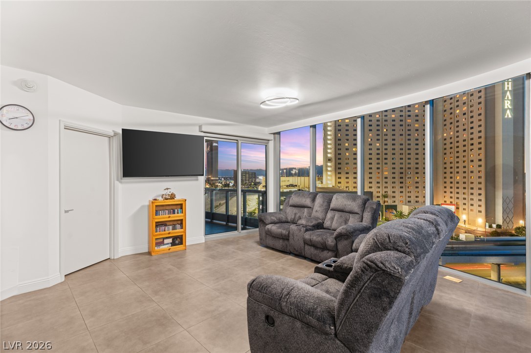 222 Karen Avenue 708 Las Vegas NV 89109