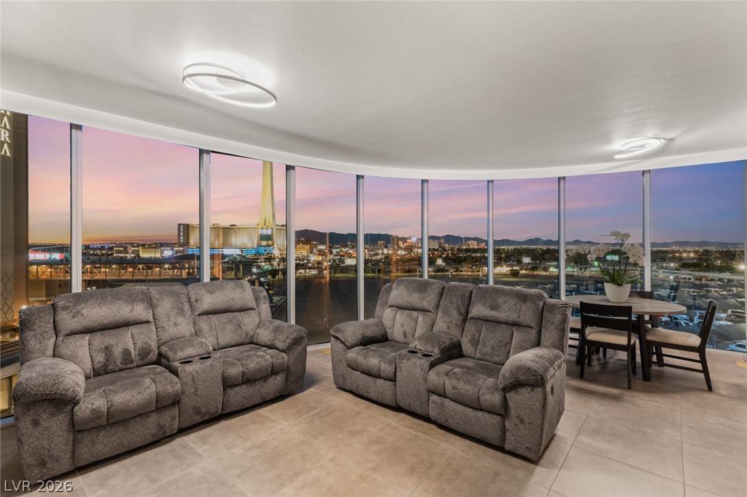 222 Karen Avenue 708 Las Vegas NV 89109