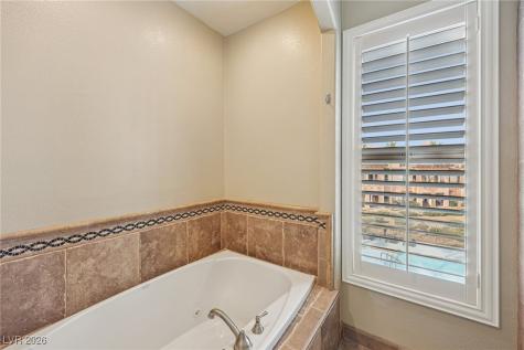 10 Via Vasari 104 Henderson NV 89011