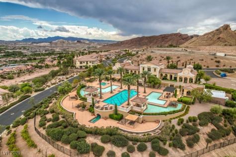 10 Via Vasari 104 Henderson NV 89011