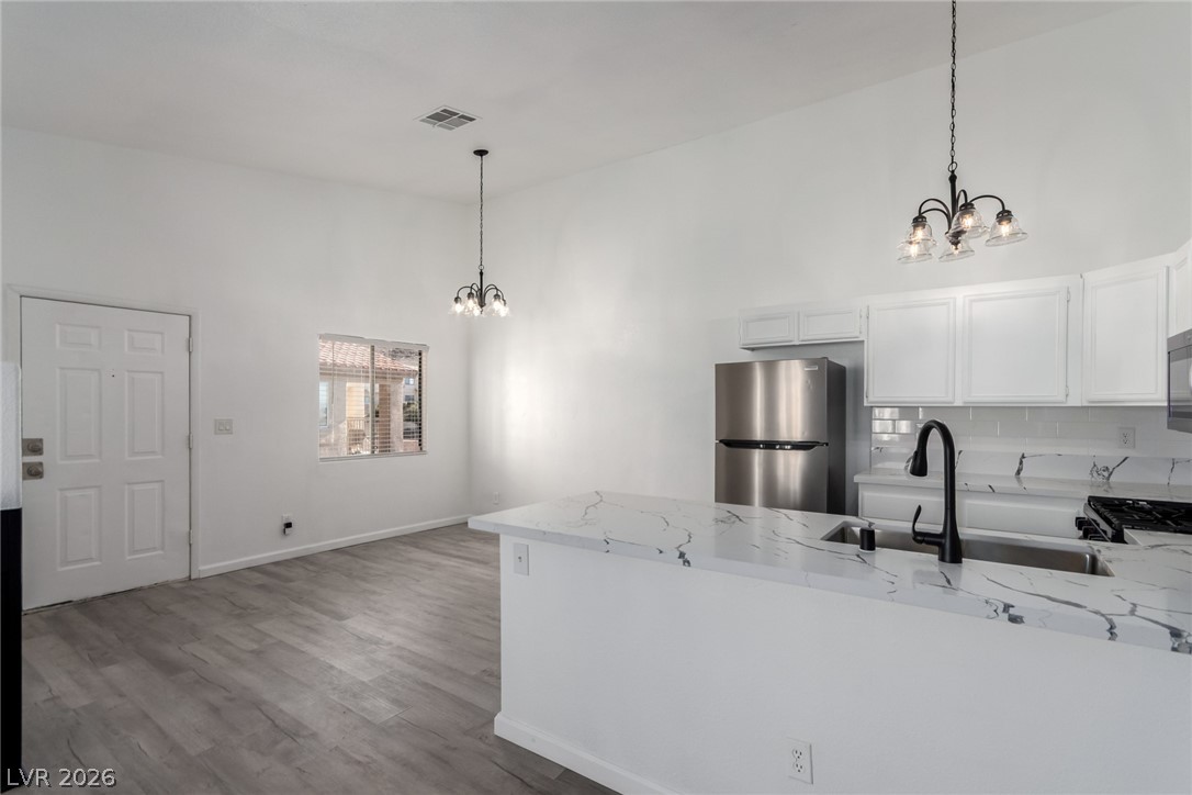 2110 Los Feliz Street 2015 Las Vegas NV 89156