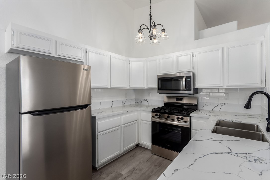 2110 Los Feliz Street 2015 Las Vegas NV 89156