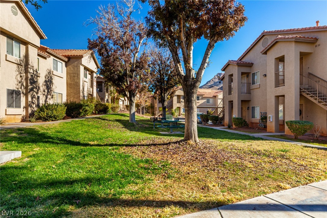 2110 Los Feliz Street 2015 Las Vegas NV 89156