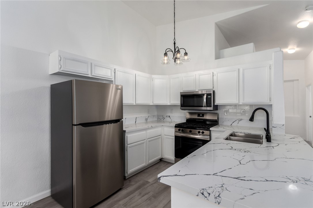 2110 Los Feliz Street 2015 Las Vegas NV 89156