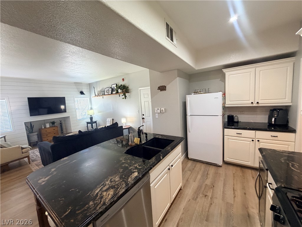 8250 North Grand Canyon Drive 1076 Las Vegas NV 89166