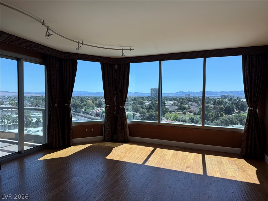 322 Karen Avenue 802 Las Vegas NV 89109
