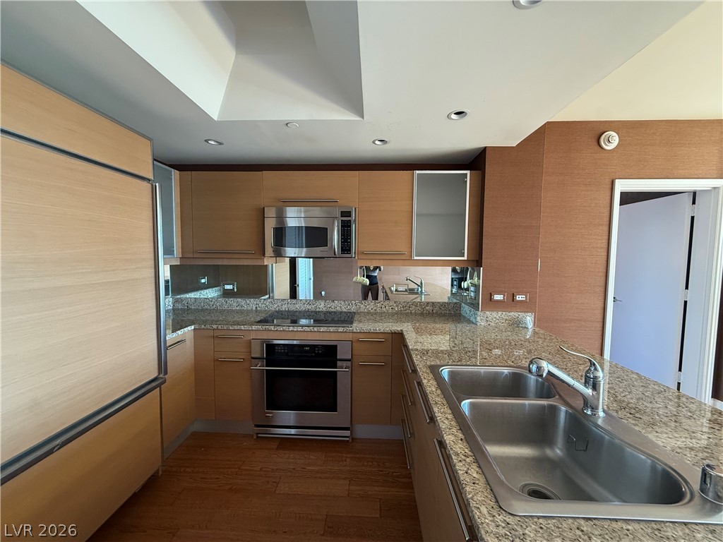 322 Karen Avenue 802 Las Vegas NV 89109