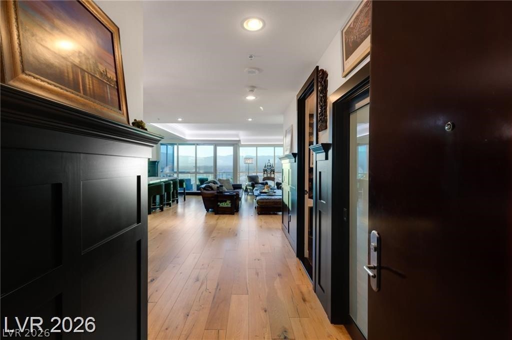 4575 Dean Martin Drive 2806 Las Vegas NV 89103