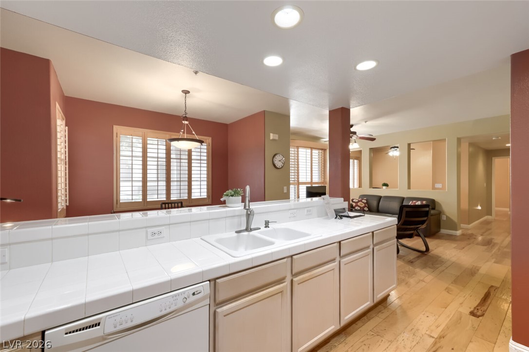 2325 Windmill Parkway 1613 Henderson NV 89074
