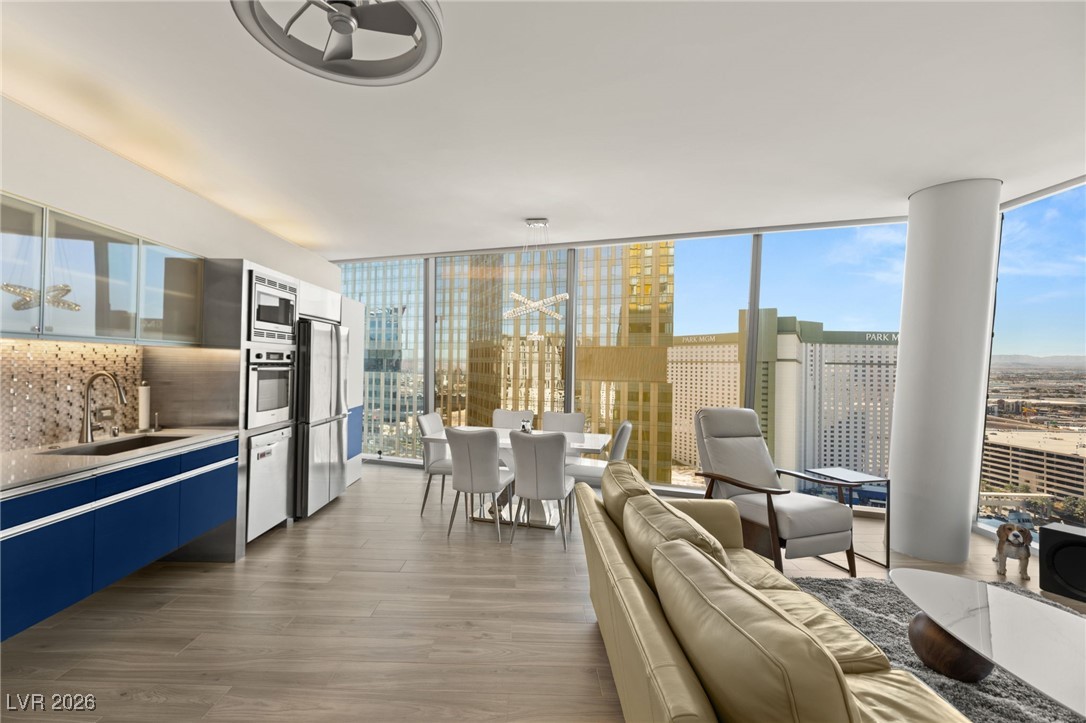 3722 Las Vegas Boulevard 2212 Las Vegas NV 89158