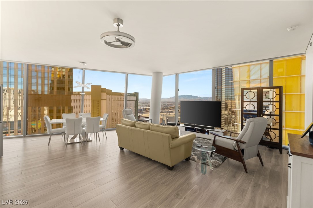 3722 Las Vegas Boulevard 2212 Las Vegas NV 89158