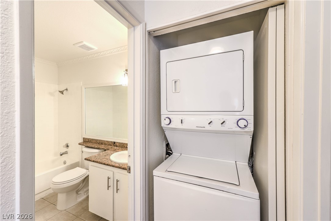 460 Elm Drive 204 Las Vegas NV 89169