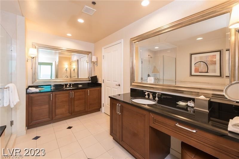 125 East Harmon Avenue 2814/2816 Las Vegas NV 89109