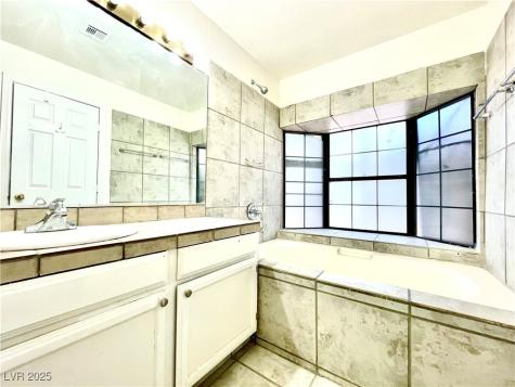 5086 Jeffreys Street 201 Las Vegas NV 89119