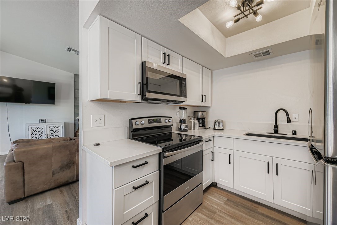 5060 Newport Cove Drive C Las Vegas NV 89119
