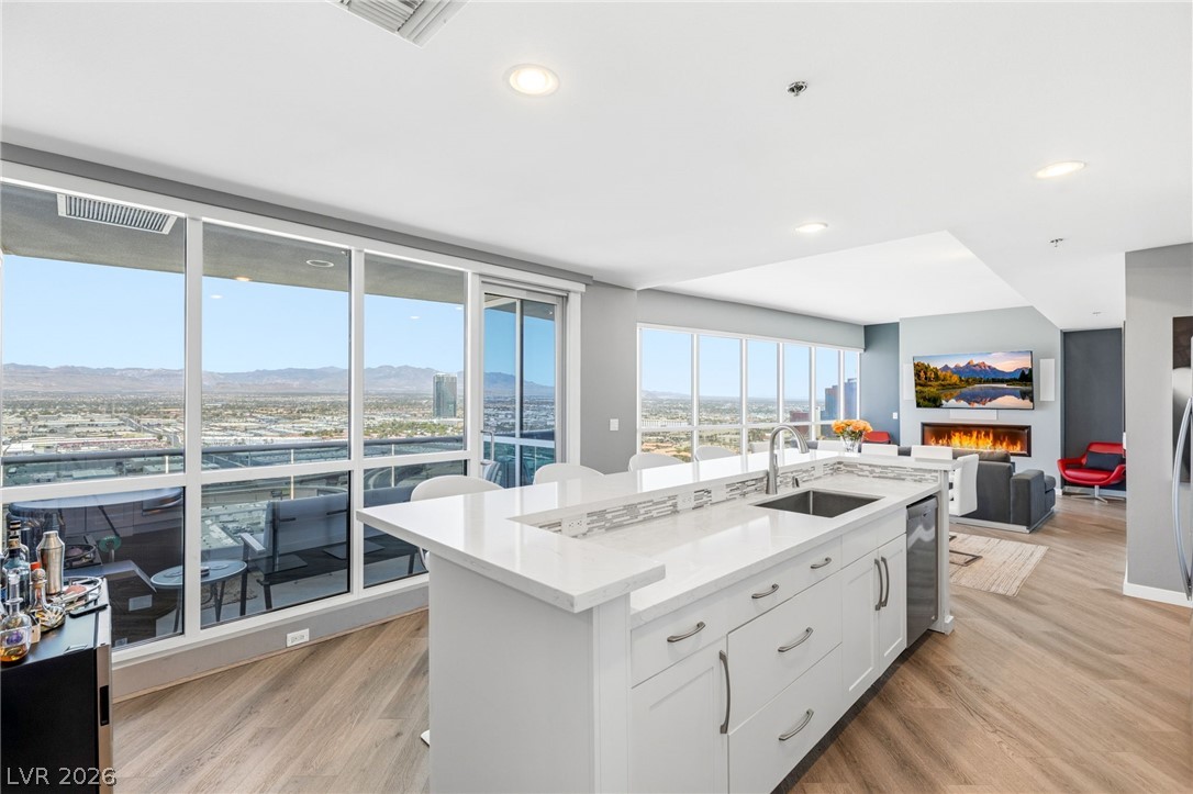 4575 Dean Martin Drive 2908 Las Vegas NV 89103